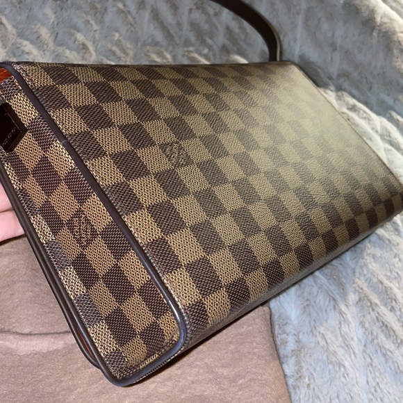 SOLD!!! Louis Vuitton Damier Ebene Tribeca Purse comes with dustbag. - Picture 7 of 8